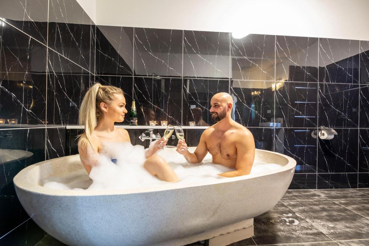 In Spirit, hotel v Rožnovském pivovaru - Pivní Lázně, Wellness&Čokoládovna Rožnov pod Radhoštěm Exteriér fotografie